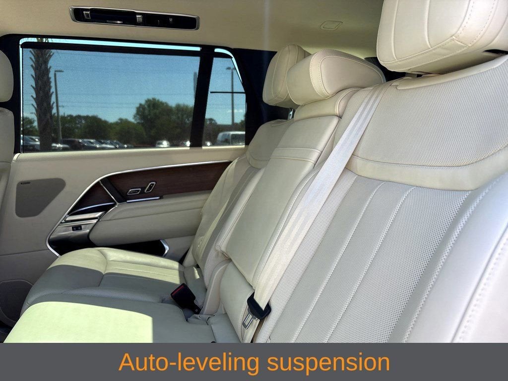 2025 Land Rover Range Rover SE