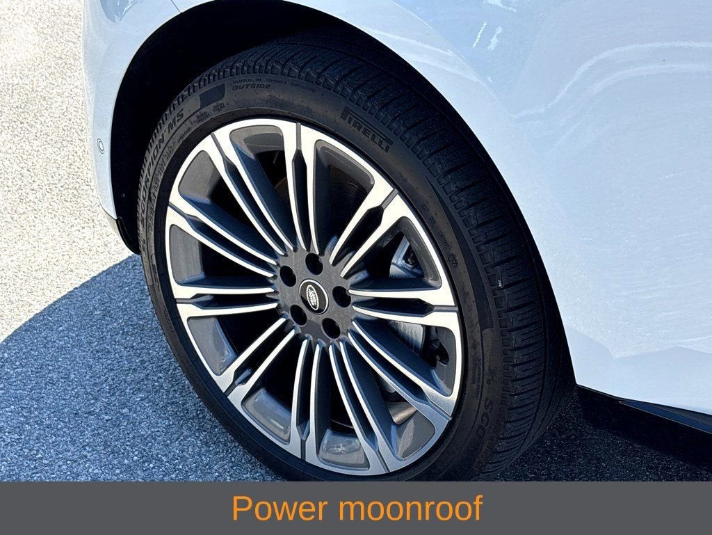 2025 Land Rover Range Rover SE