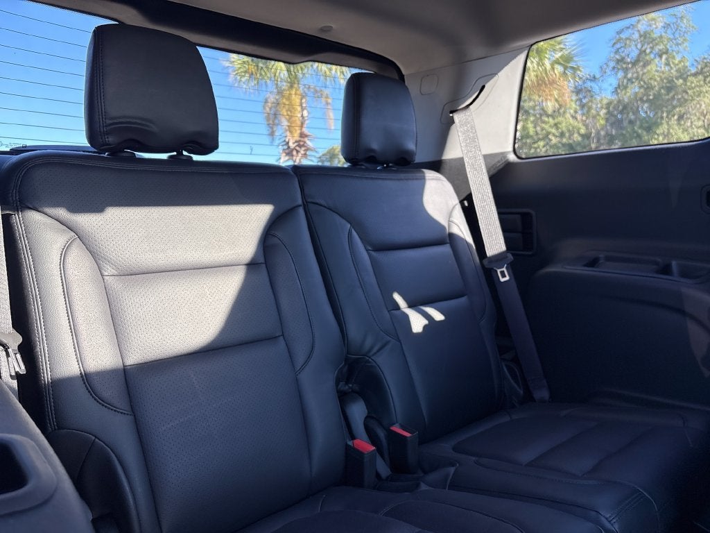 2022 GMC Acadia Base