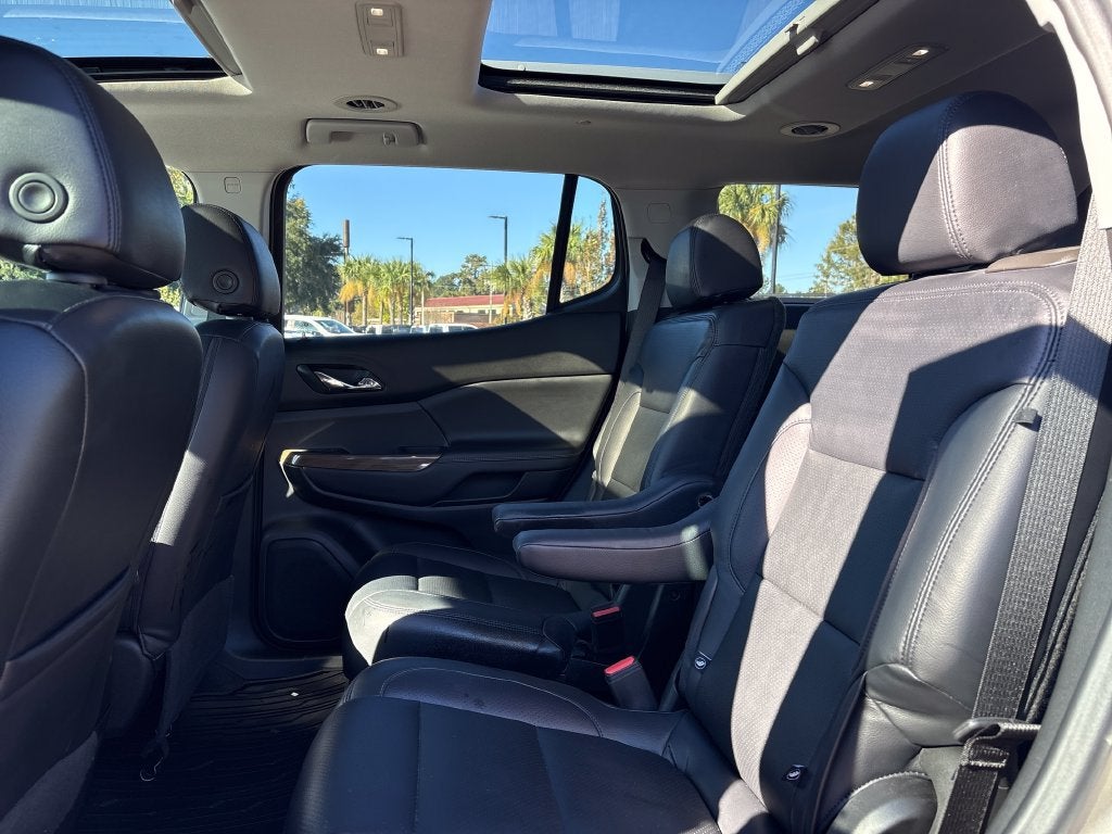 2022 GMC Acadia Base