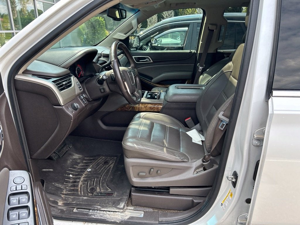 2016 GMC Yukon Base