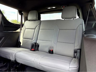 2025 GMC Yukon Elevation
