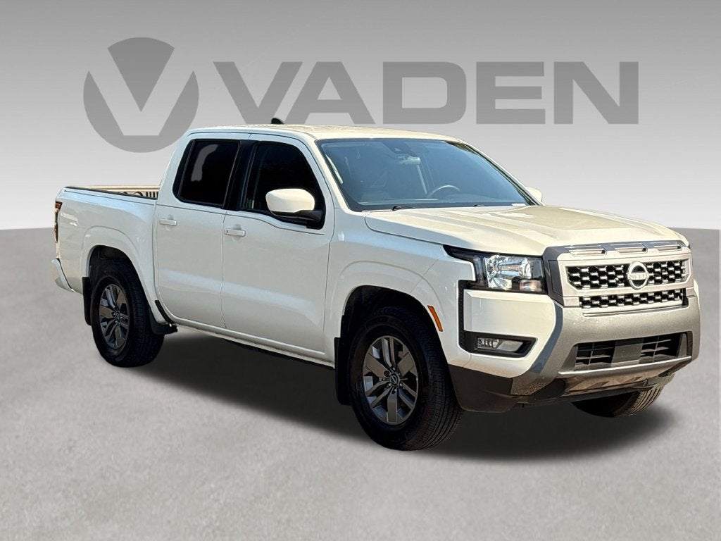 2025 Nissan Frontier Base