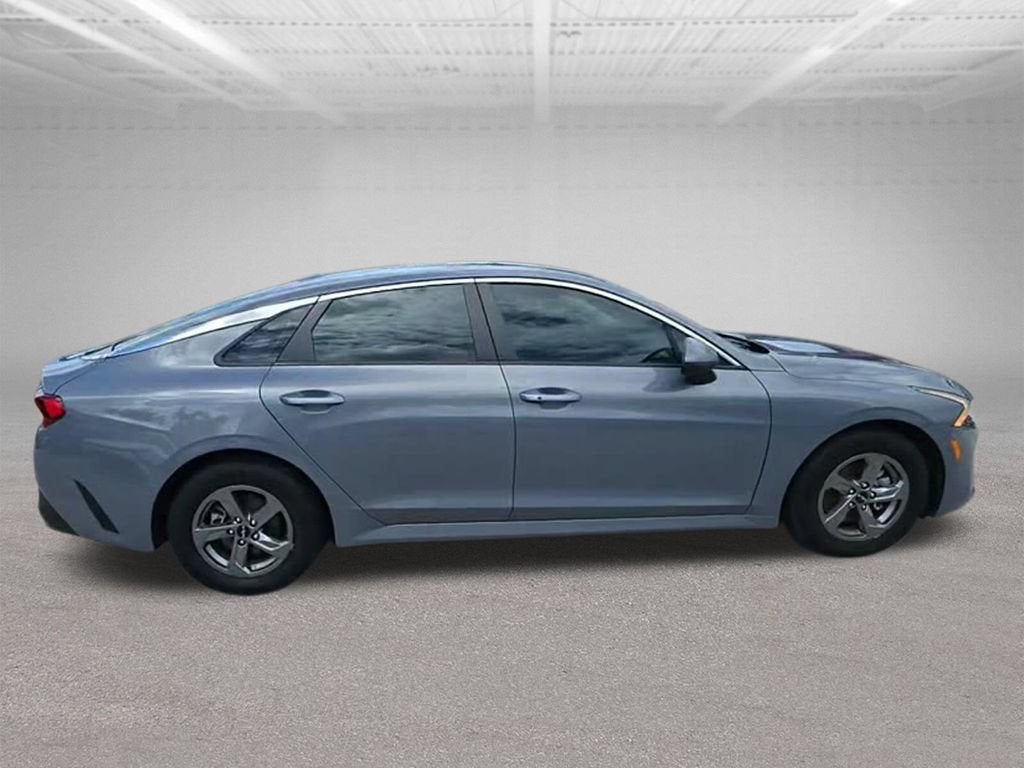 2024 Kia K5 Base
