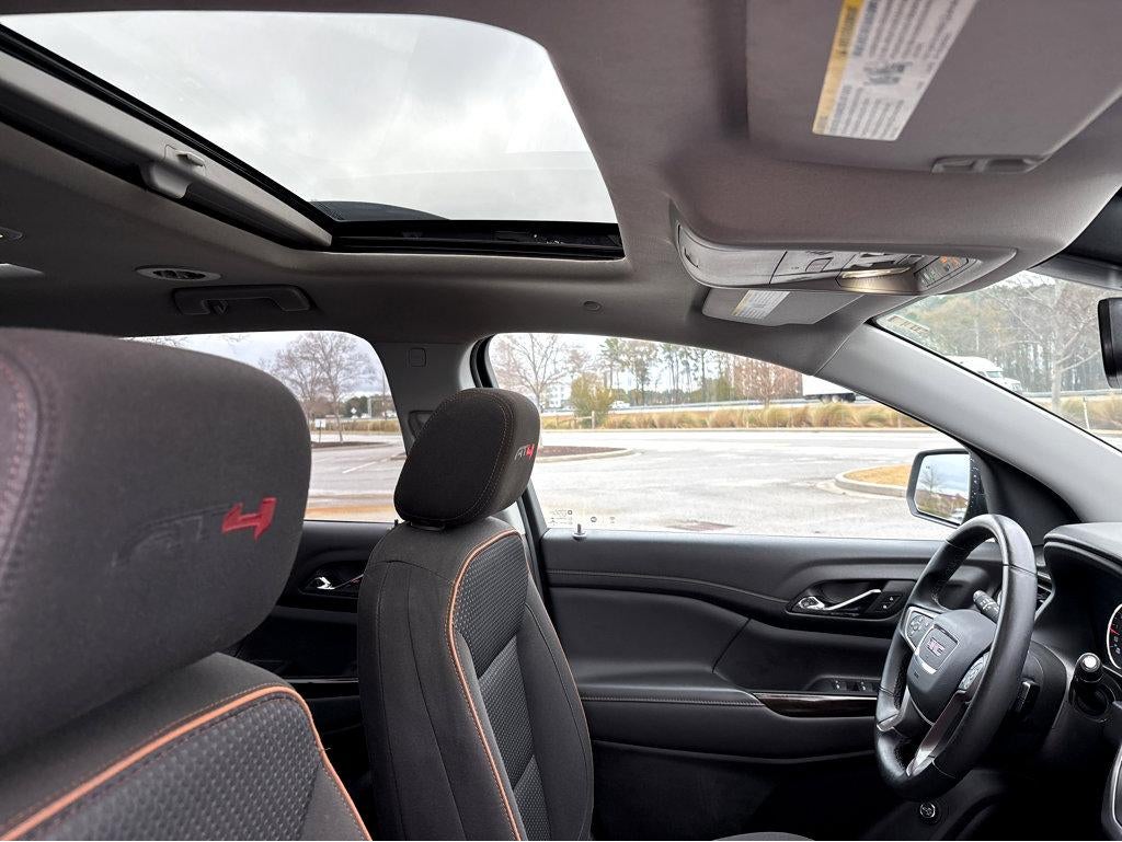 2023 GMC Acadia AT4