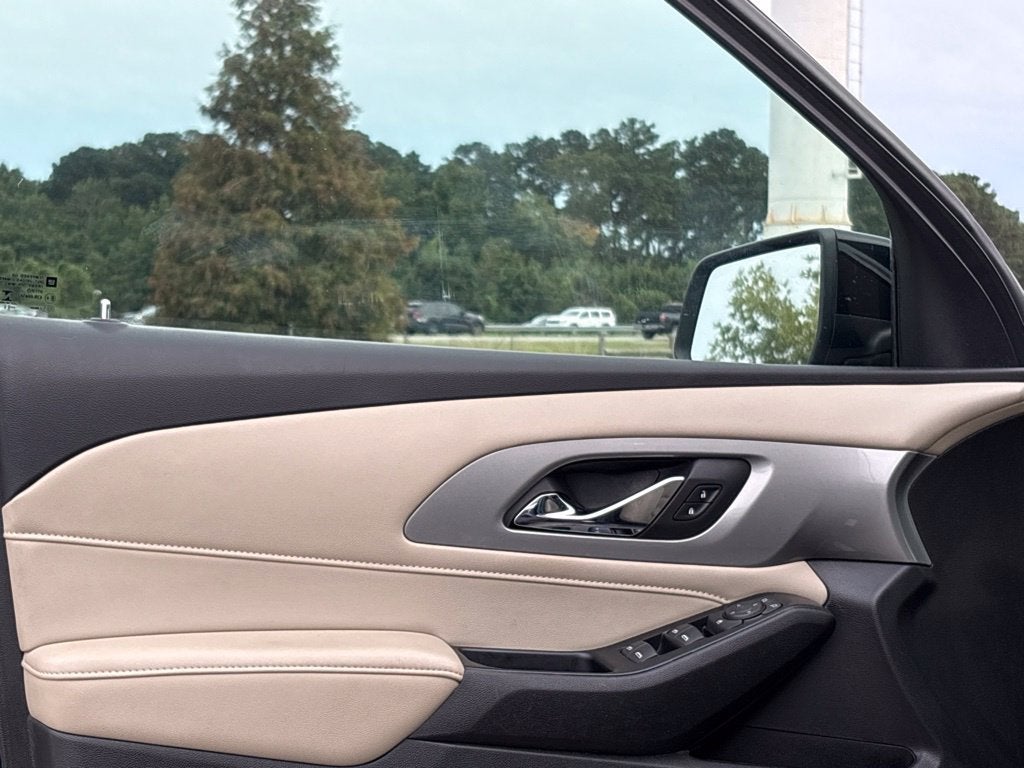 2022 Chevrolet Traverse LS