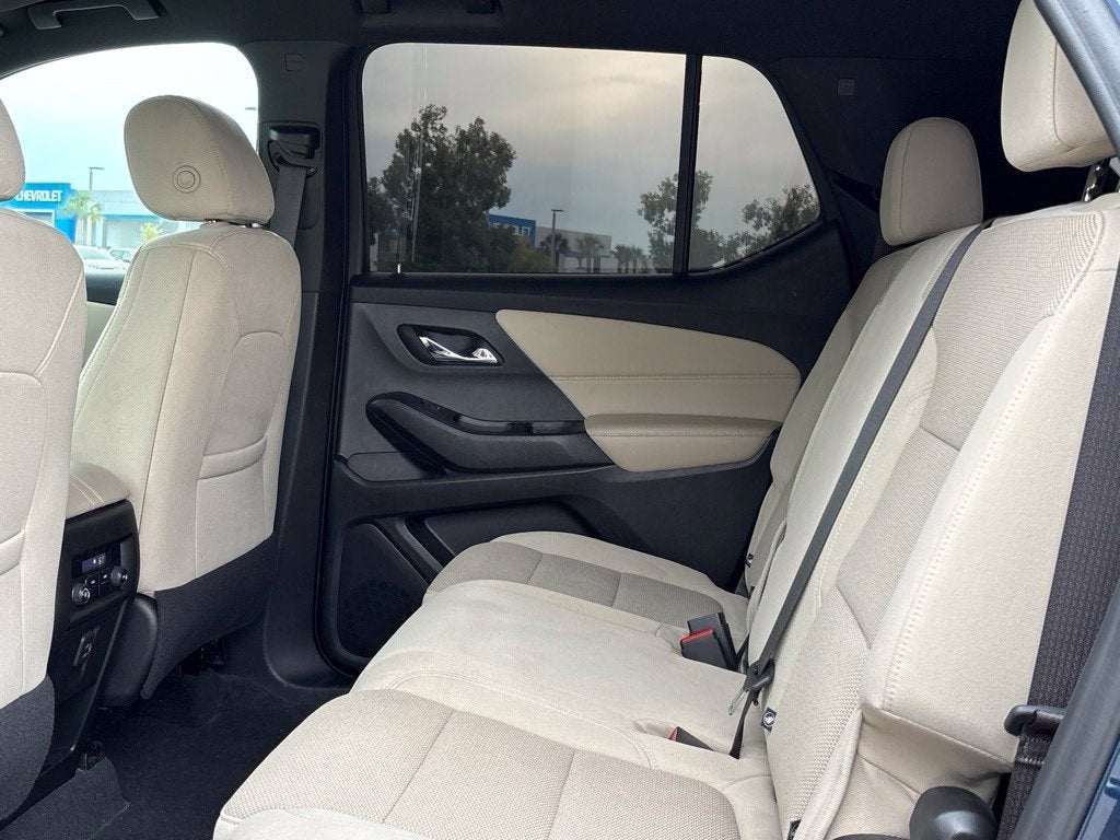 2022 Chevrolet Traverse LS