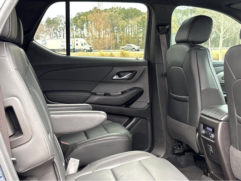 2022 Chevrolet Traverse LT Leather