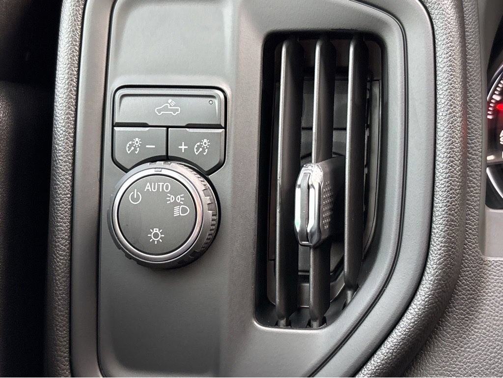 2024 Chevrolet Silverado 1500 Base