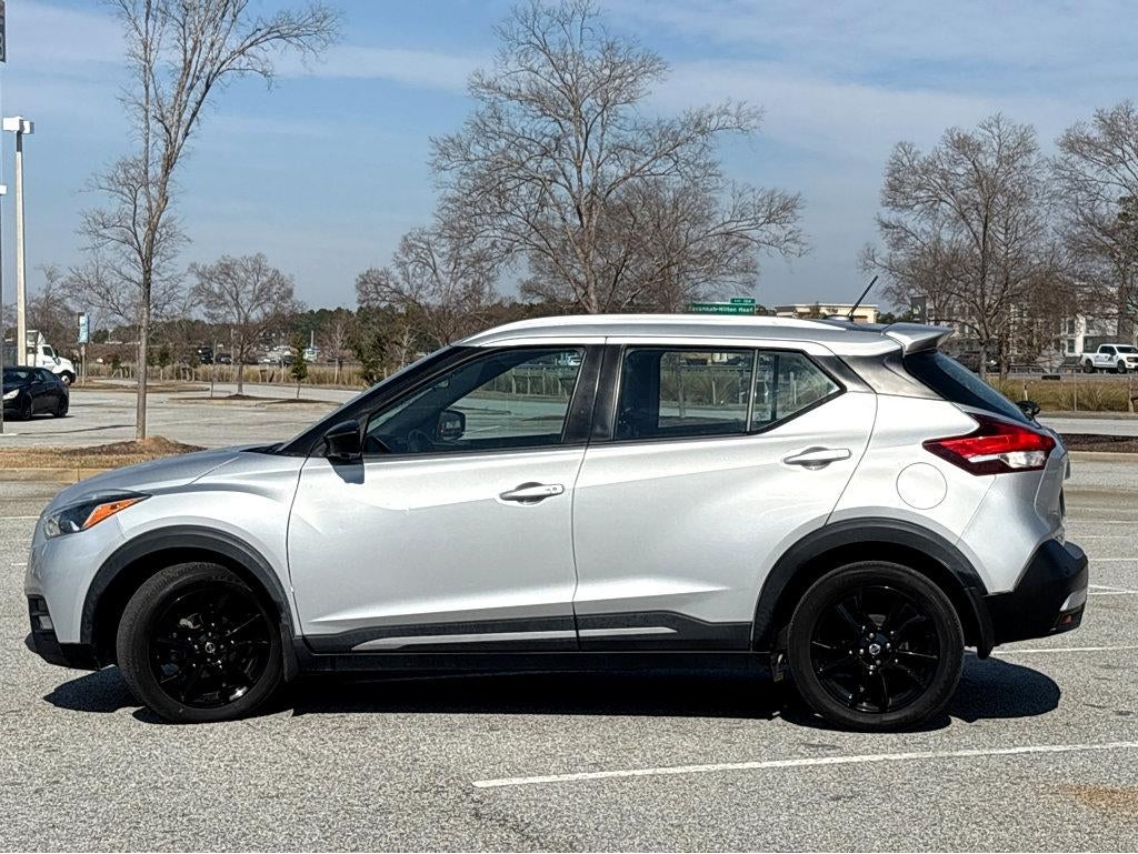 2020 Nissan Kicks SR