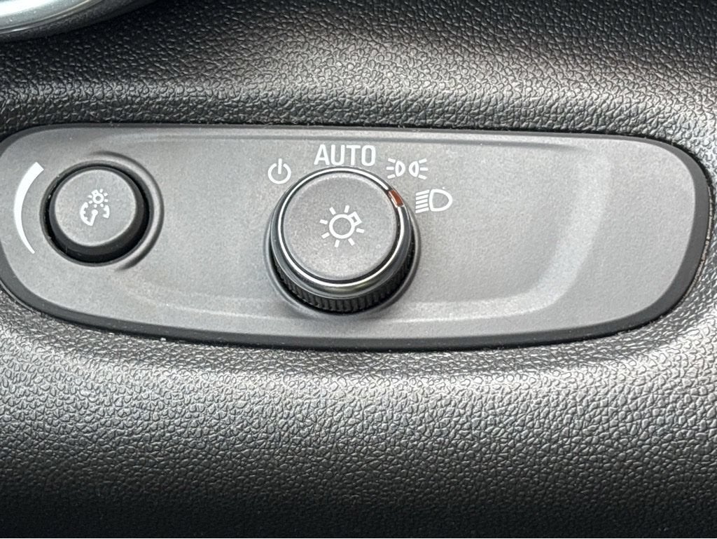 2025 Chevrolet Trax Base