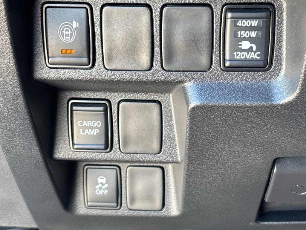 2024 Nissan Frontier Crew Cab SL 4x2