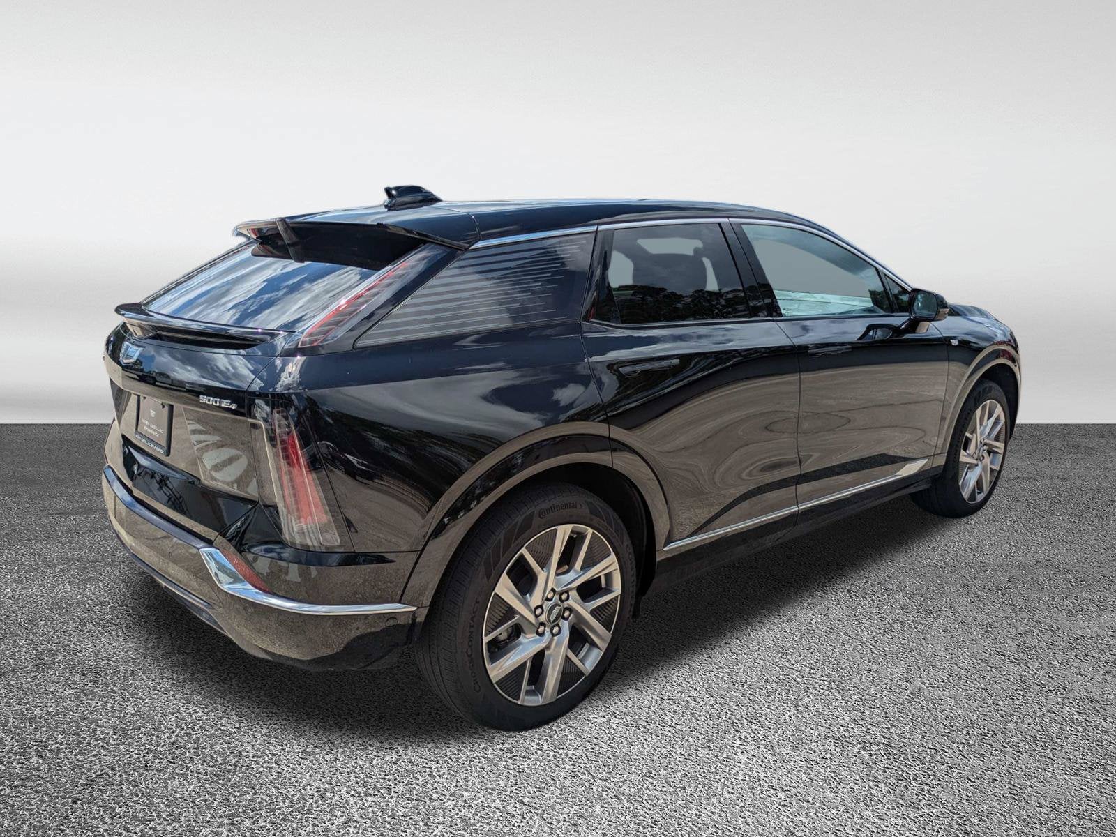 2025 Cadillac OPTIQ Luxury 2