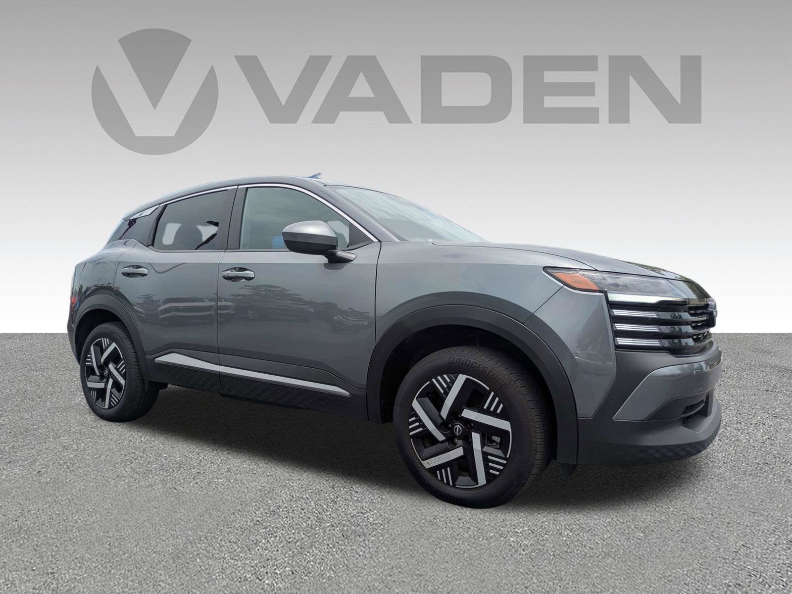 2025 Nissan Kicks SV FWD