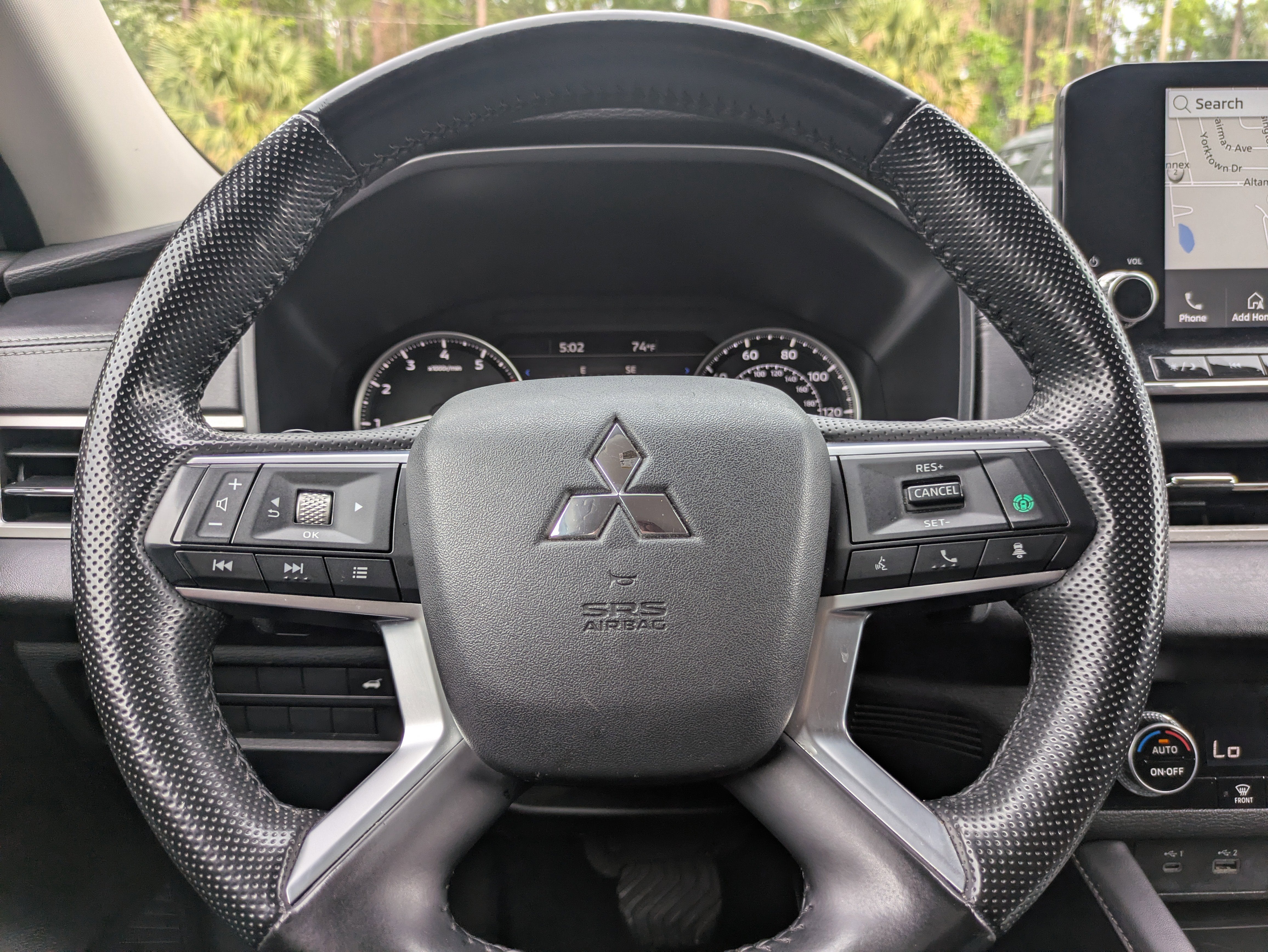 2024 Mitsubishi Outlander SE