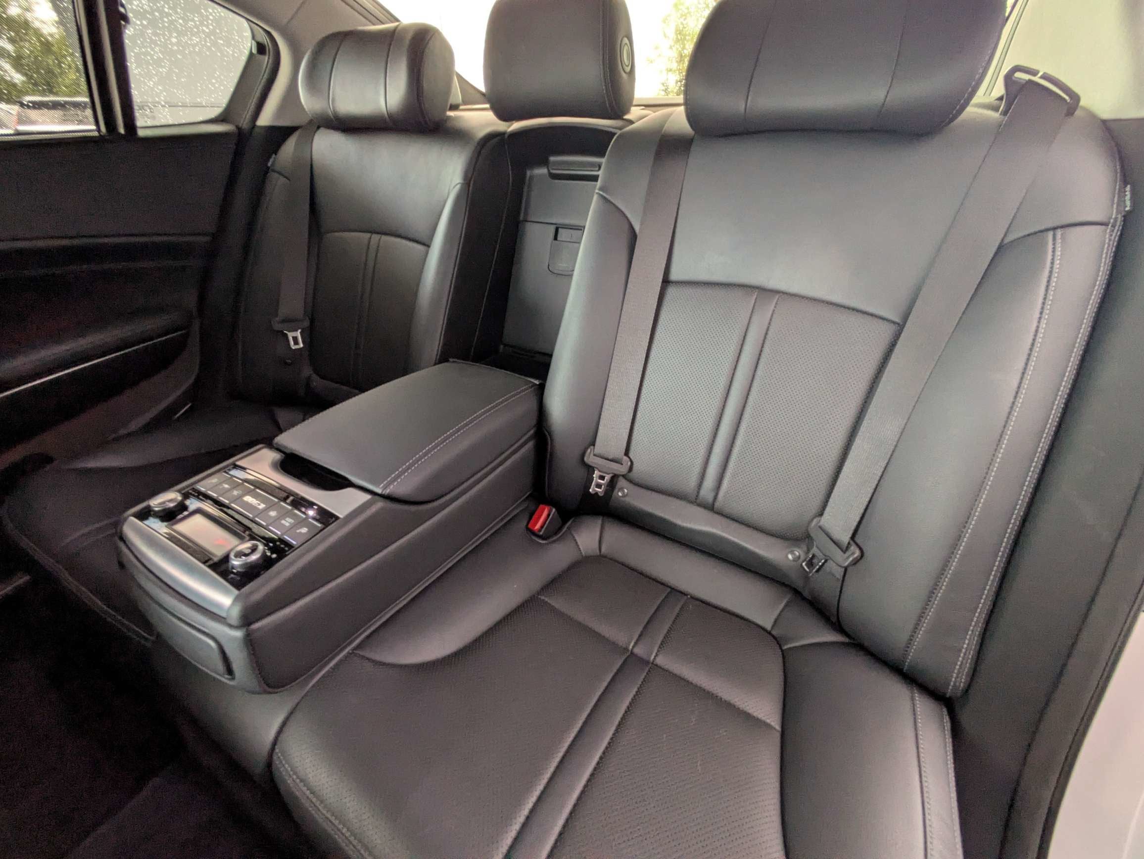 2017 Kia K900 Premium 3.8L