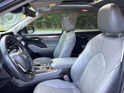 2022 Toyota Highlander Platinum
