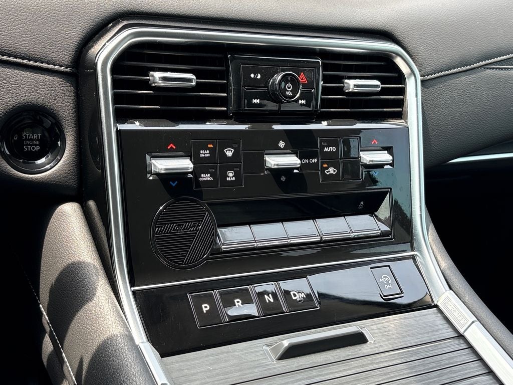 2025 Nissan Armada SV