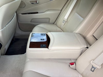 2015 Lexus LS 460