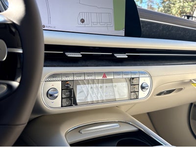 2026 Genesis G90 e-SC