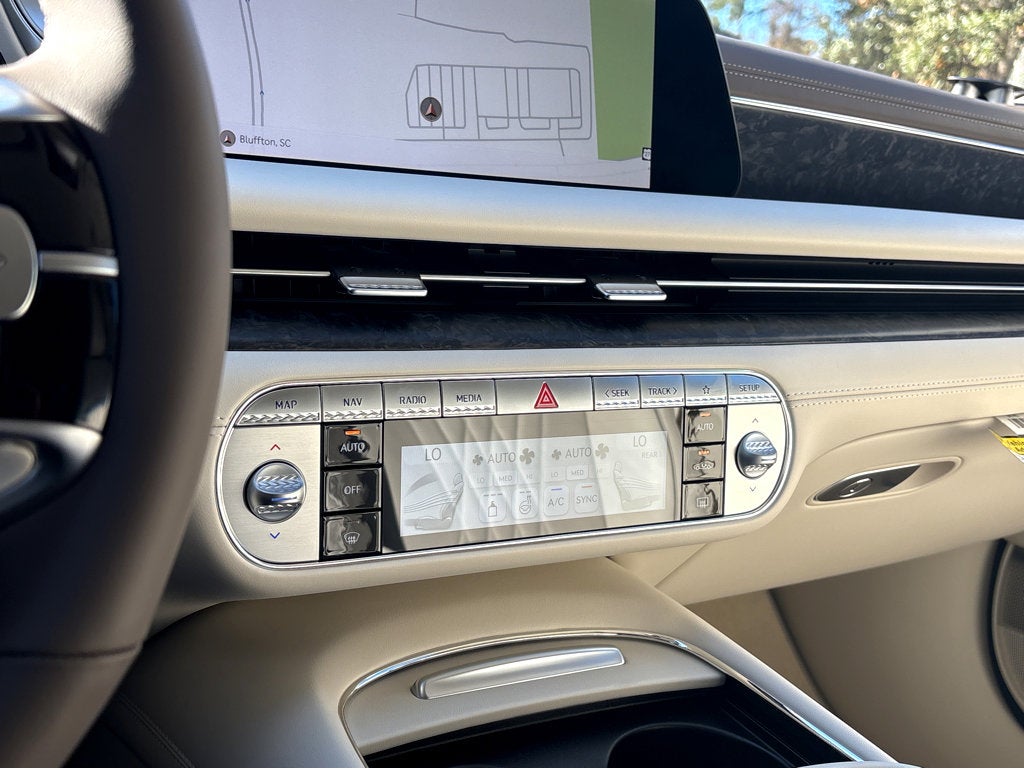 2026 Genesis G90 e-SC