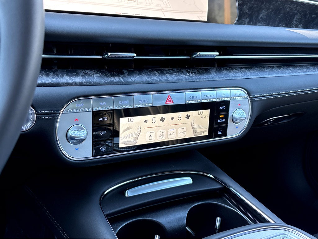 2026 Genesis G90 e-SC