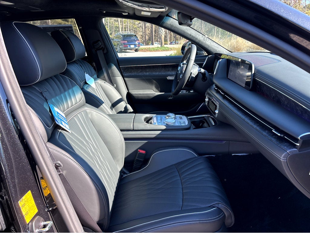 2026 Genesis G90 e-SC