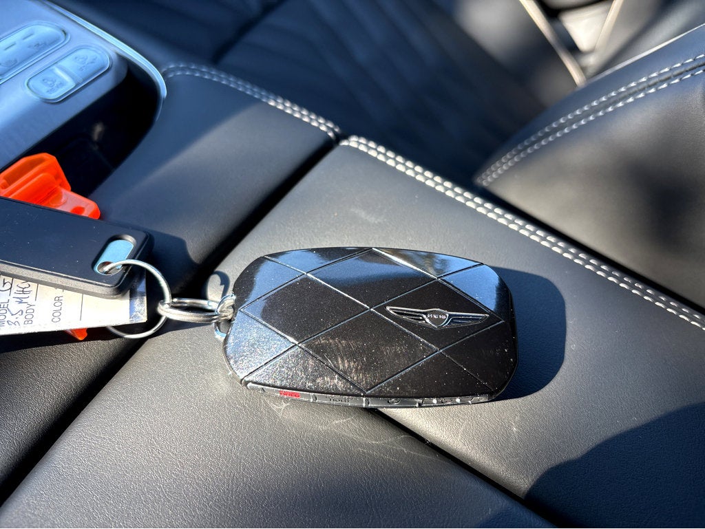 2026 Genesis G90 e-SC