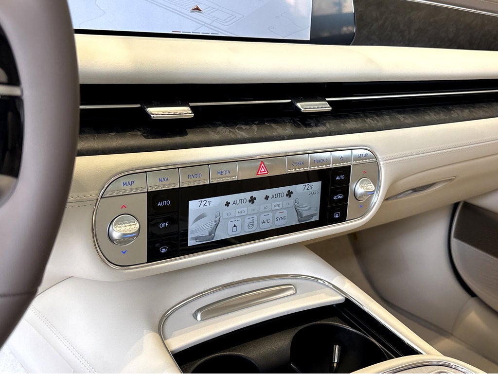 2026 Genesis G90 e-SC