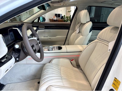 2026 Genesis G90 e-SC