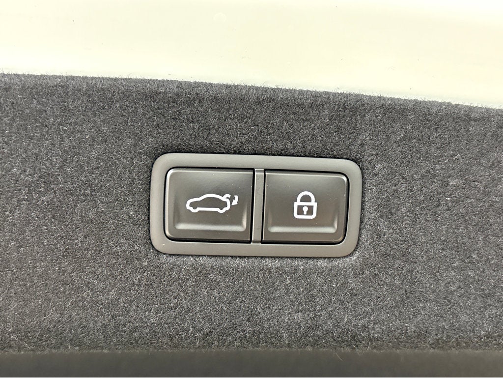 2026 Genesis G90 e-SC