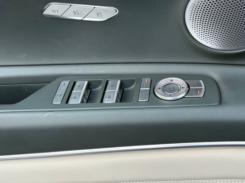 2027 Genesis GV80 2.5T Prestige