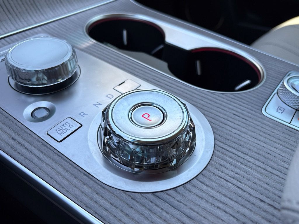 2027 Genesis GV80 2.5T Select