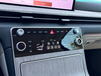 2027 Genesis GV80 2.5T Select