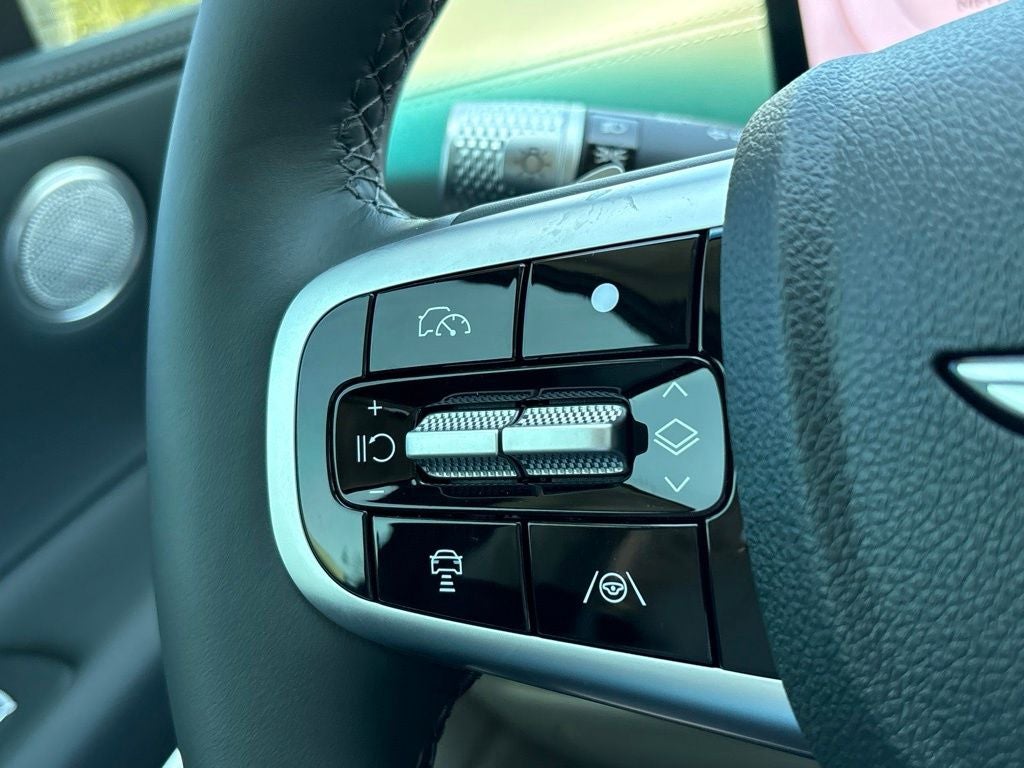 2027 Genesis GV80 2.5T Select