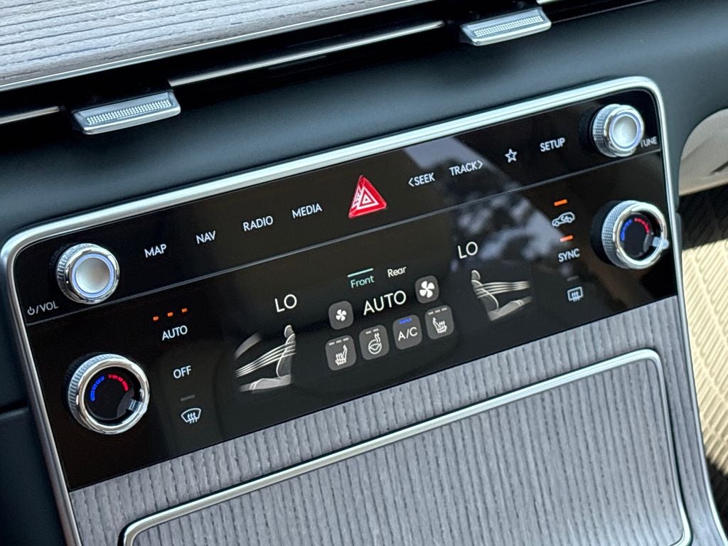 2027 Genesis GV80 2.5T Select