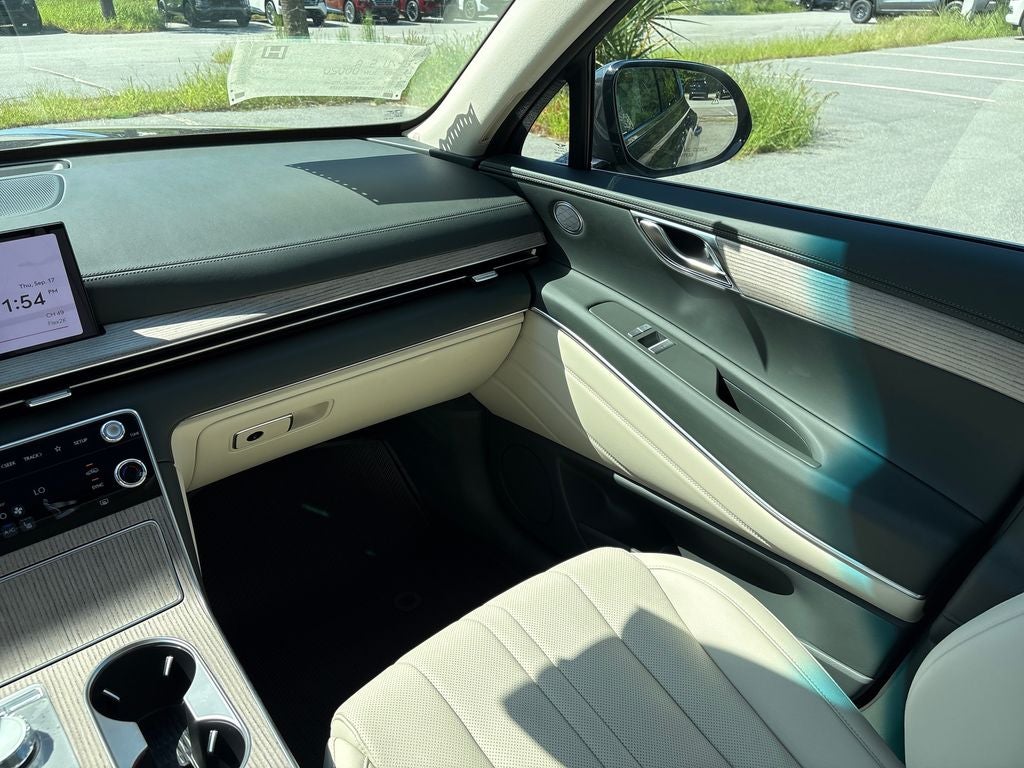 2027 Genesis GV80 2.5T Select