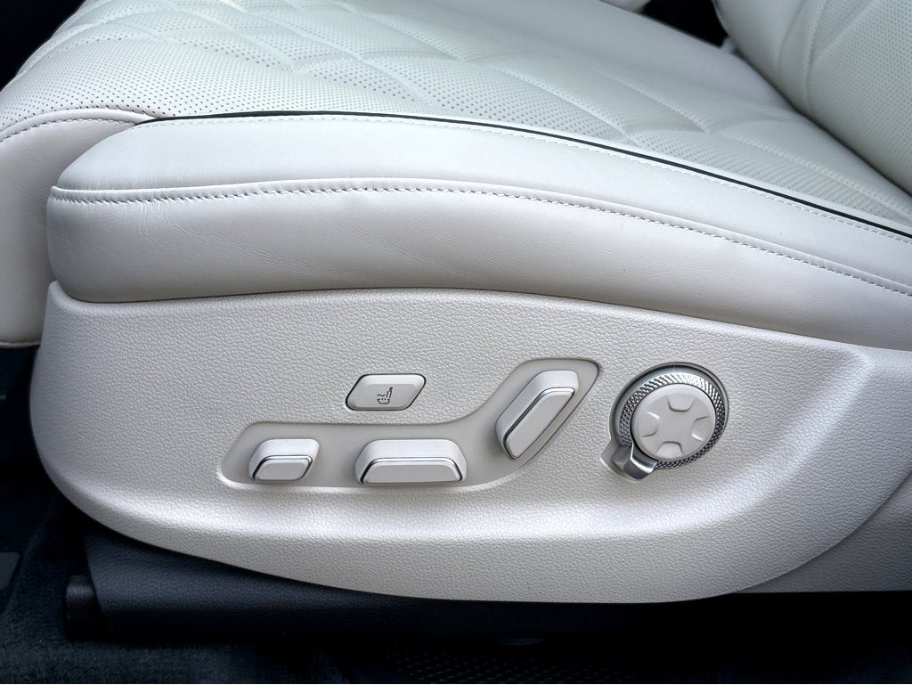 2026 Genesis GV80 Select