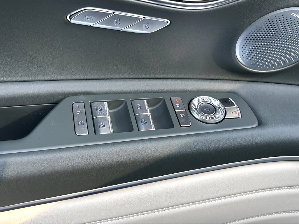 2026 Genesis GV80 Select