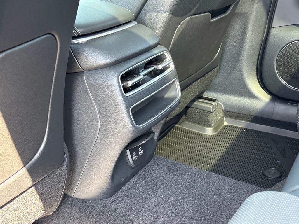 2027 Genesis GV70 2.5T Select