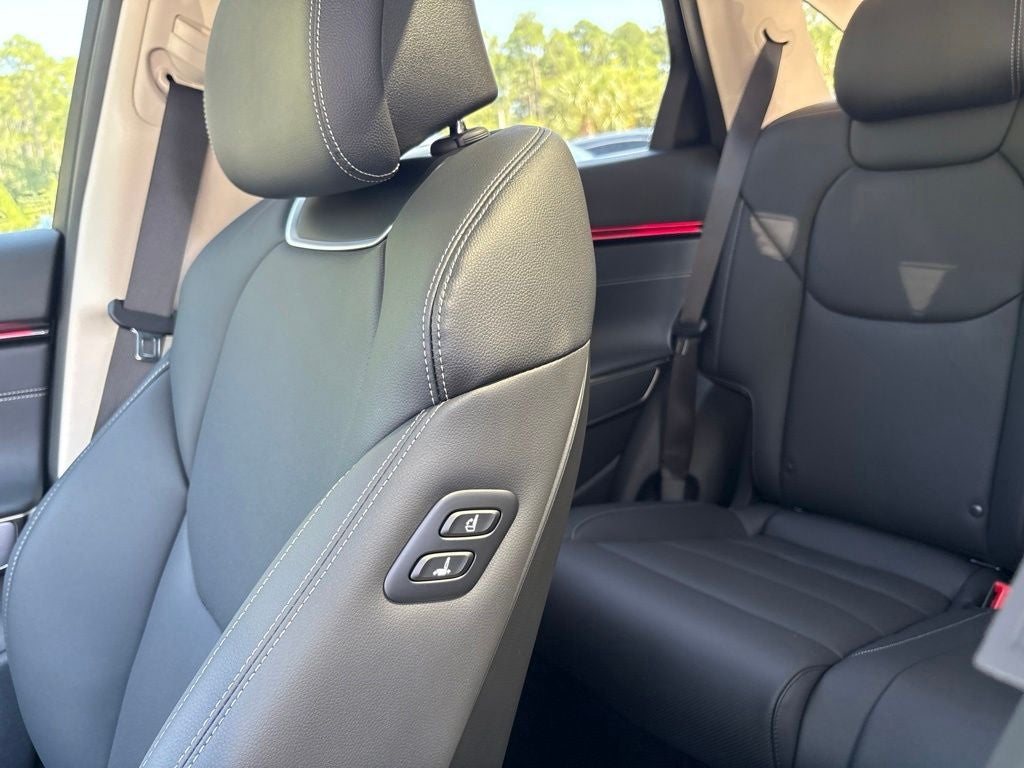 2027 Genesis GV70 2.5T Select