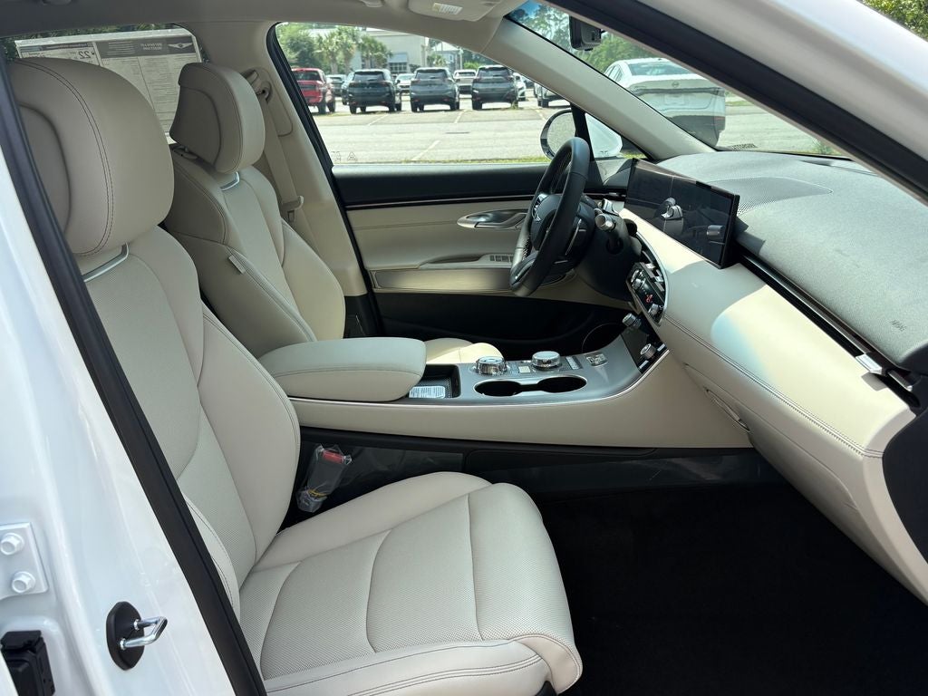 2027 Genesis GV70 2.5T Select