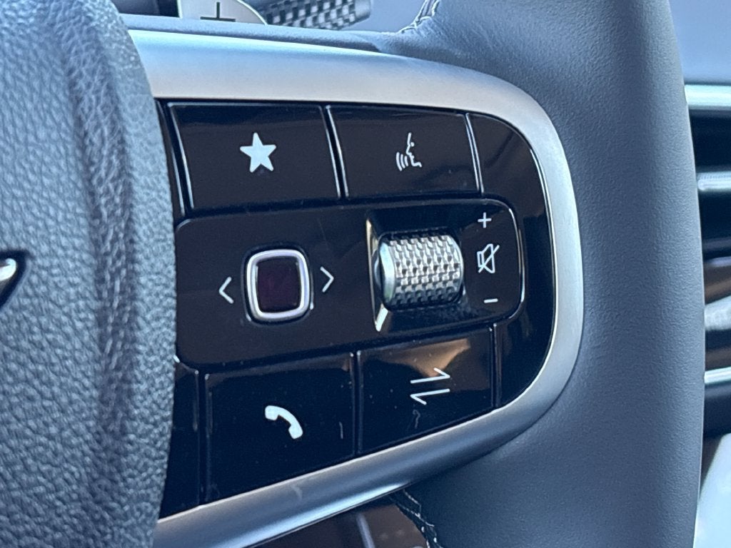 2027 Genesis GV70 2.5T Select
