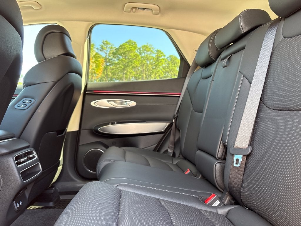 2027 Genesis GV70 2.5T Select