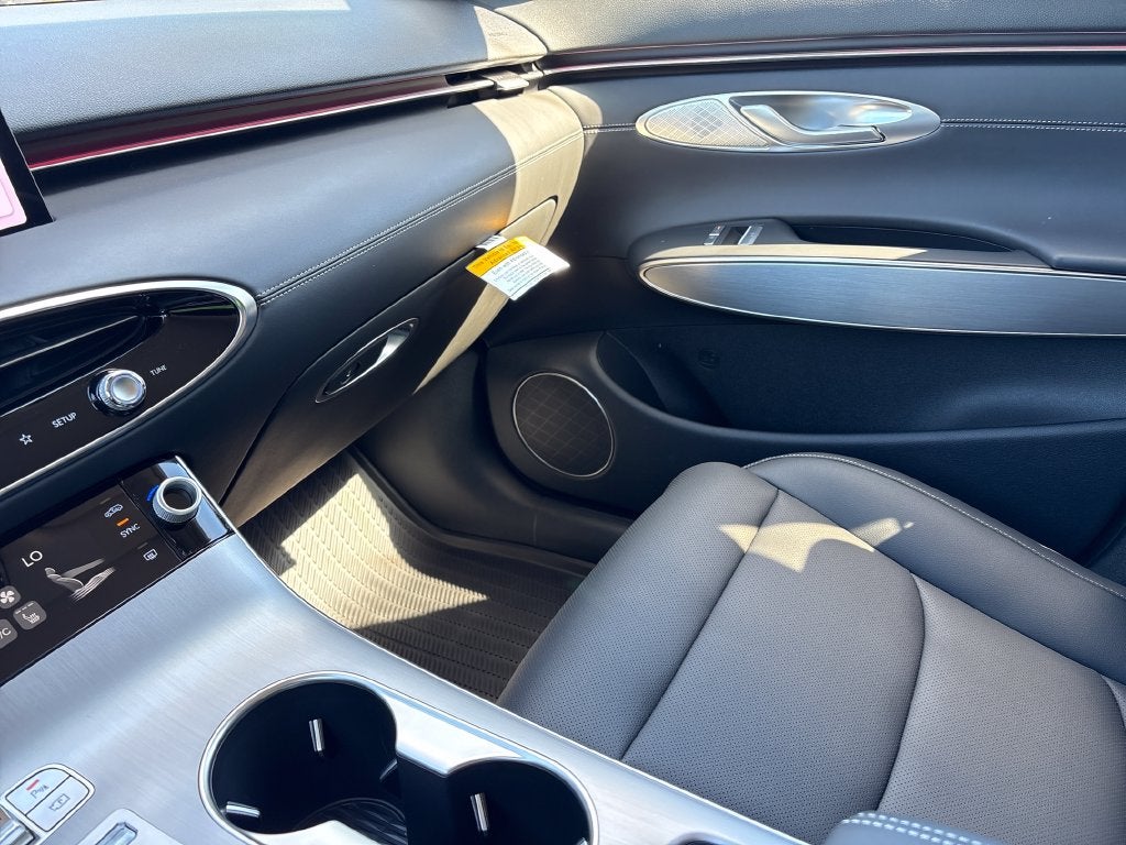 2027 Genesis GV70 2.5T Select
