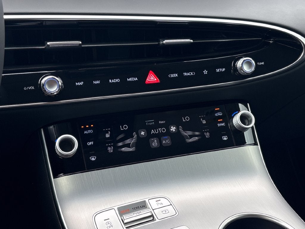 2027 Genesis GV70 2.5T Advanced