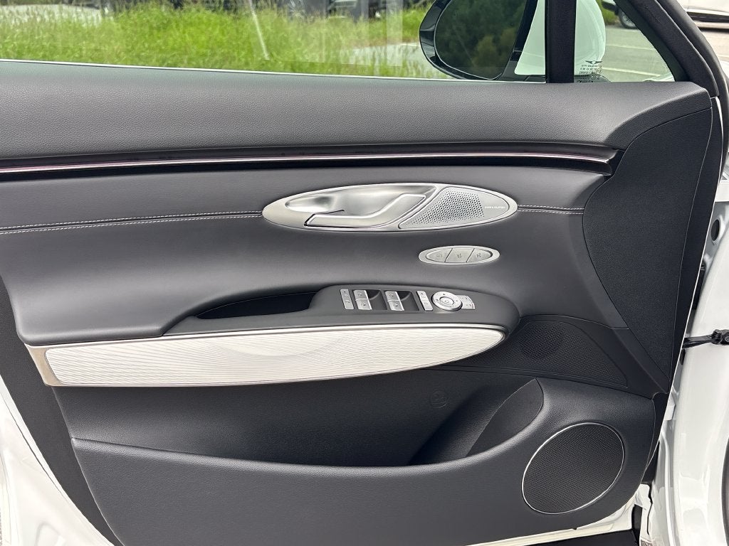 2027 Genesis GV70 2.5T Advanced