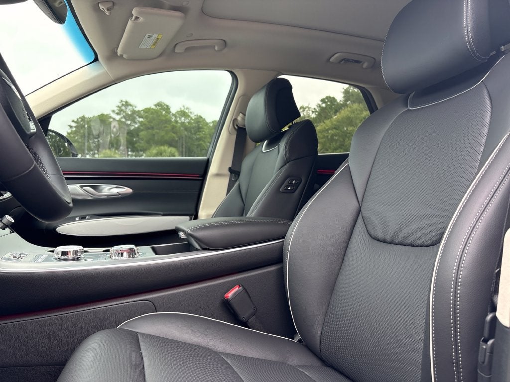 2027 Genesis GV70 2.5T Advanced