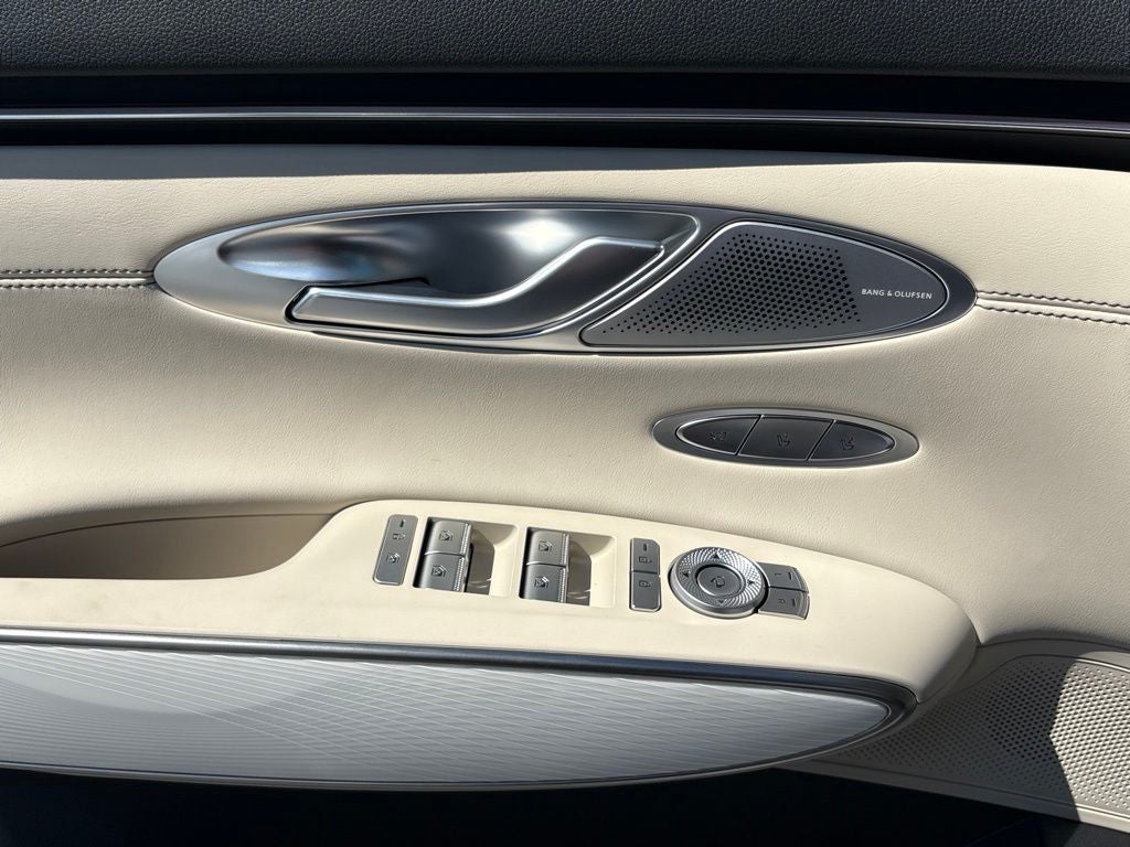 2027 Genesis GV70 2.5T Advanced