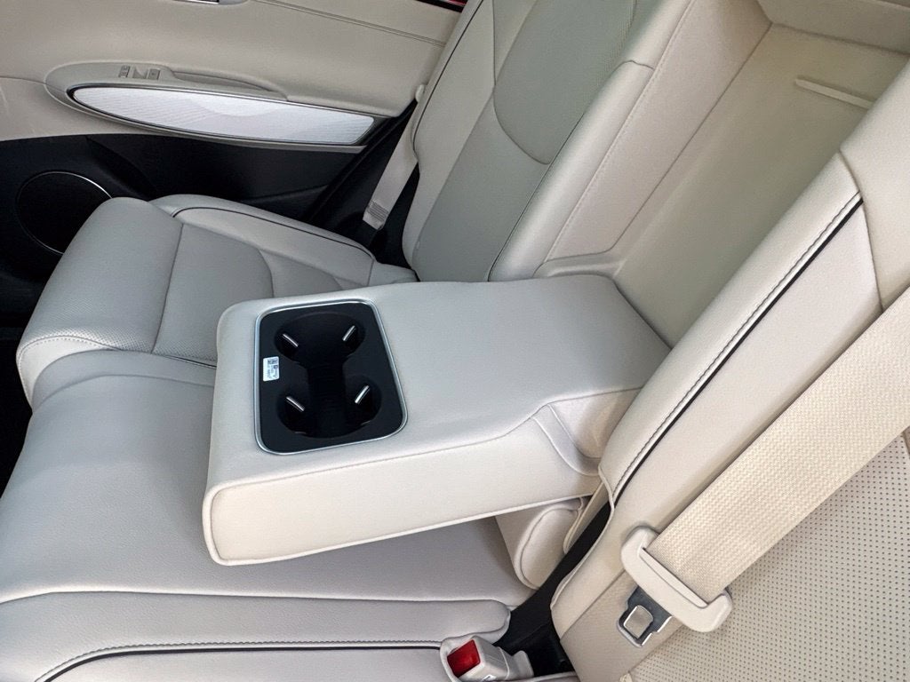 2027 Genesis GV70 2.5T Advanced